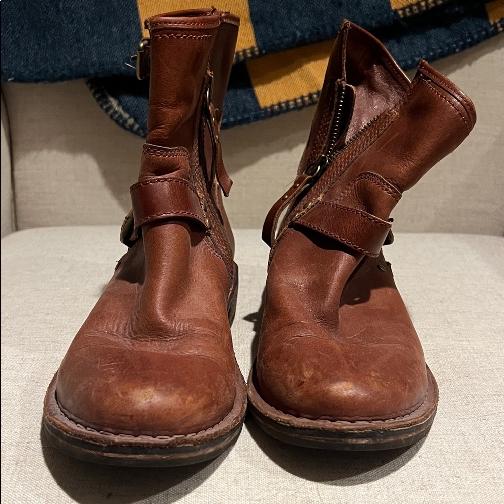 UGG Chestnut Leather Buckle Boots - Picture 2 of 7